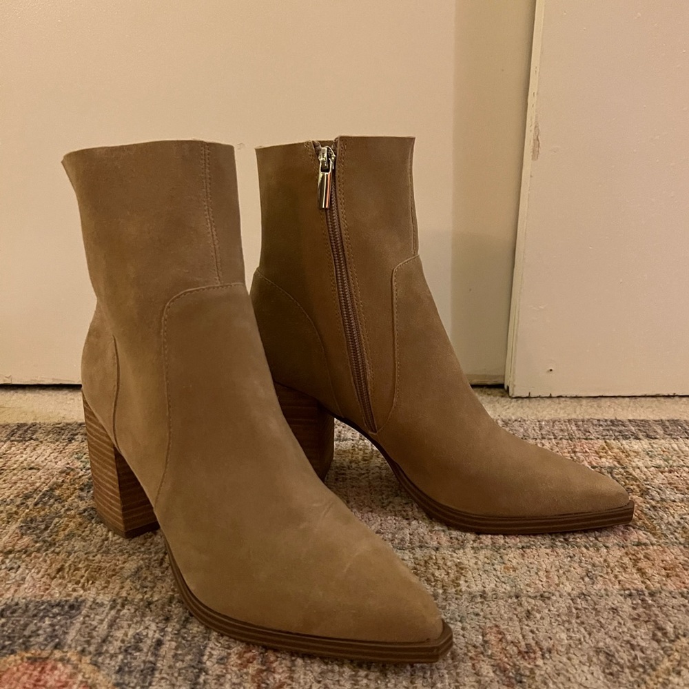 Steve Madden suede brown booties
